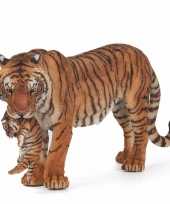 Plastic tijgerin met welpje 14 5 cm